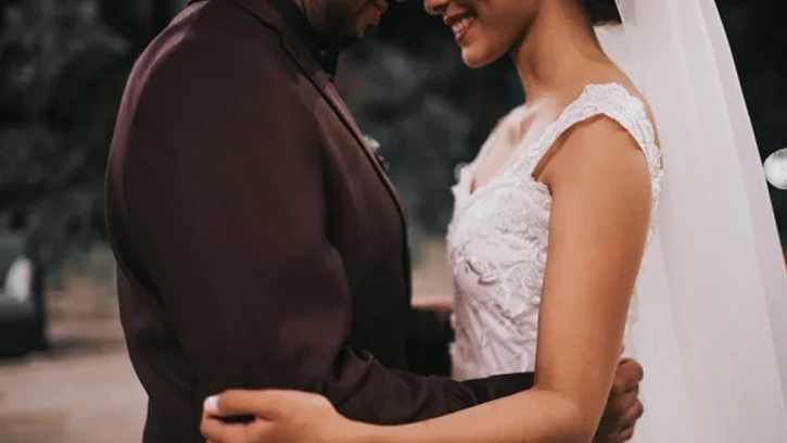 বিয়ে করলেই নাগরিকত্ব! জানুন কোন কোন দেশে