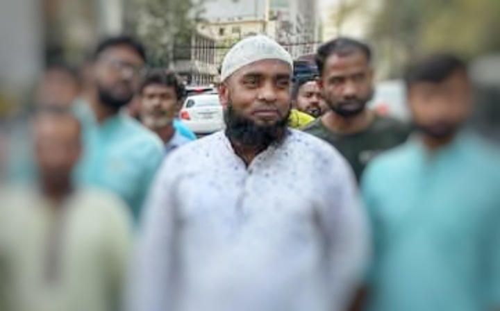 বনানীতে চিহ্নিত সন্ত্রাসী মোল্লা মাসুমের চাঁদাবাজিতে অতিষ্ঠ ব্যবসায়ীরা