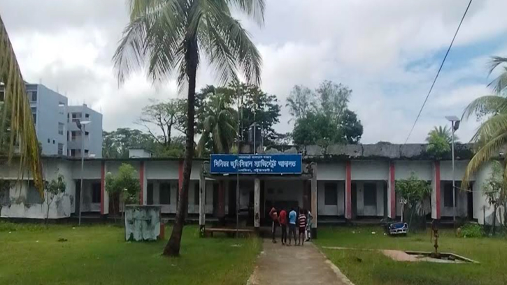 আদালতে বিচারক না থাকায় ভোগান্তিতে বিচারপ্রার্থীরা