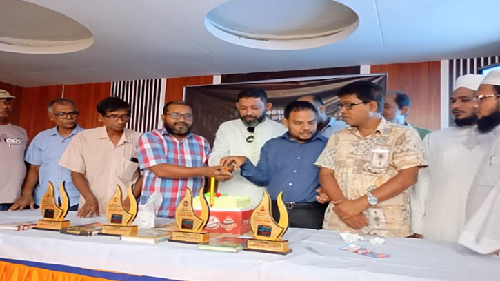 রাণীশংকৈলে কালের কণ্ঠ মাল্টিমিডিয়ার এক বছর পূর্তি উদযাপন
