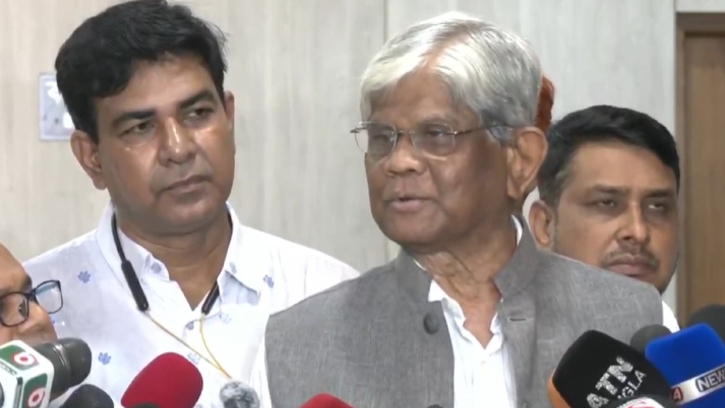 যুক্তরাষ্ট্রের সঙ্গে আলোচনায় শুল্ক হ্রাসের সম্ভাবনা দেখছেন অর্থ উপদেষ্টা 